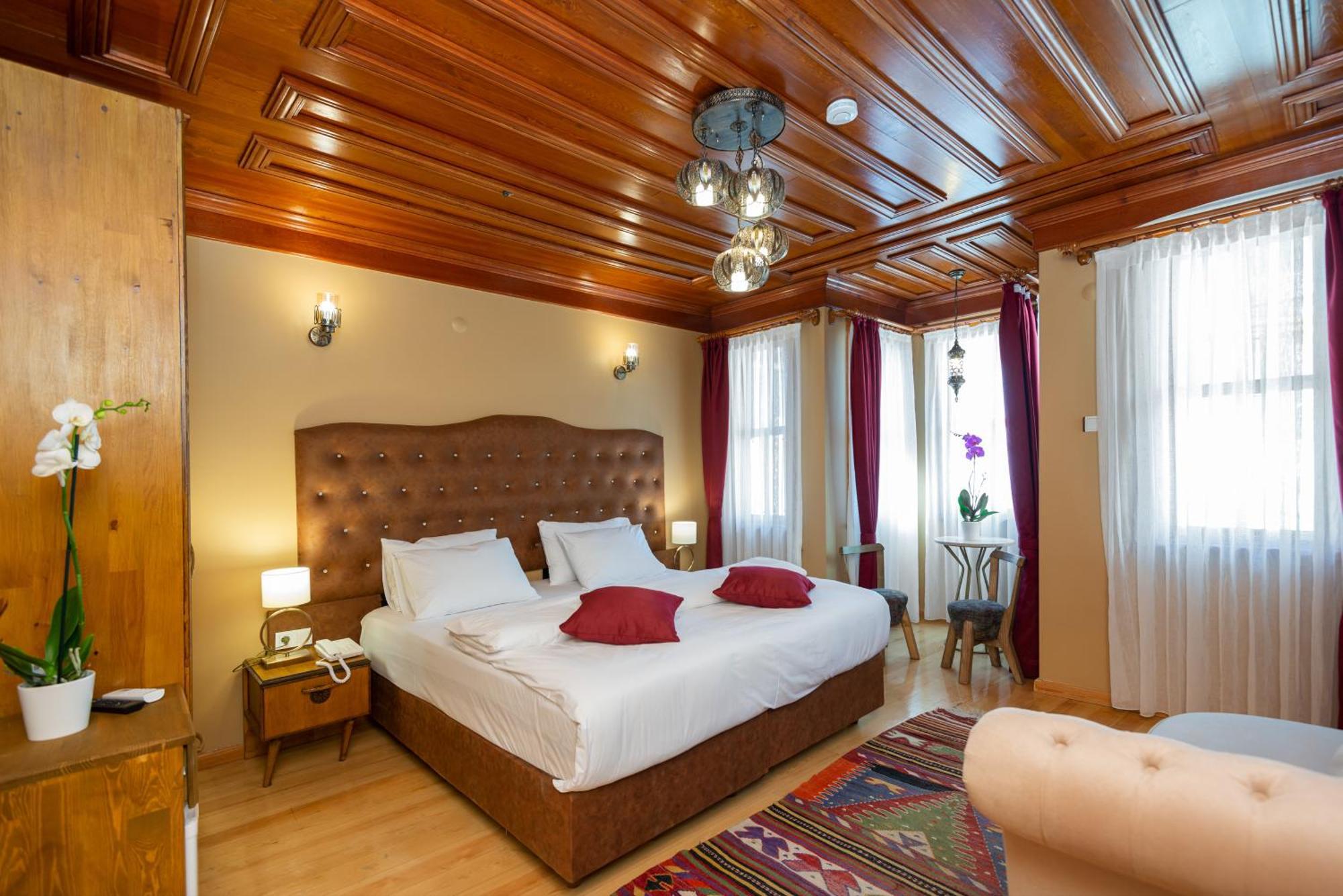 Wonder Wood Hotel อิสตันบูล ภายนอก รูปภาพ