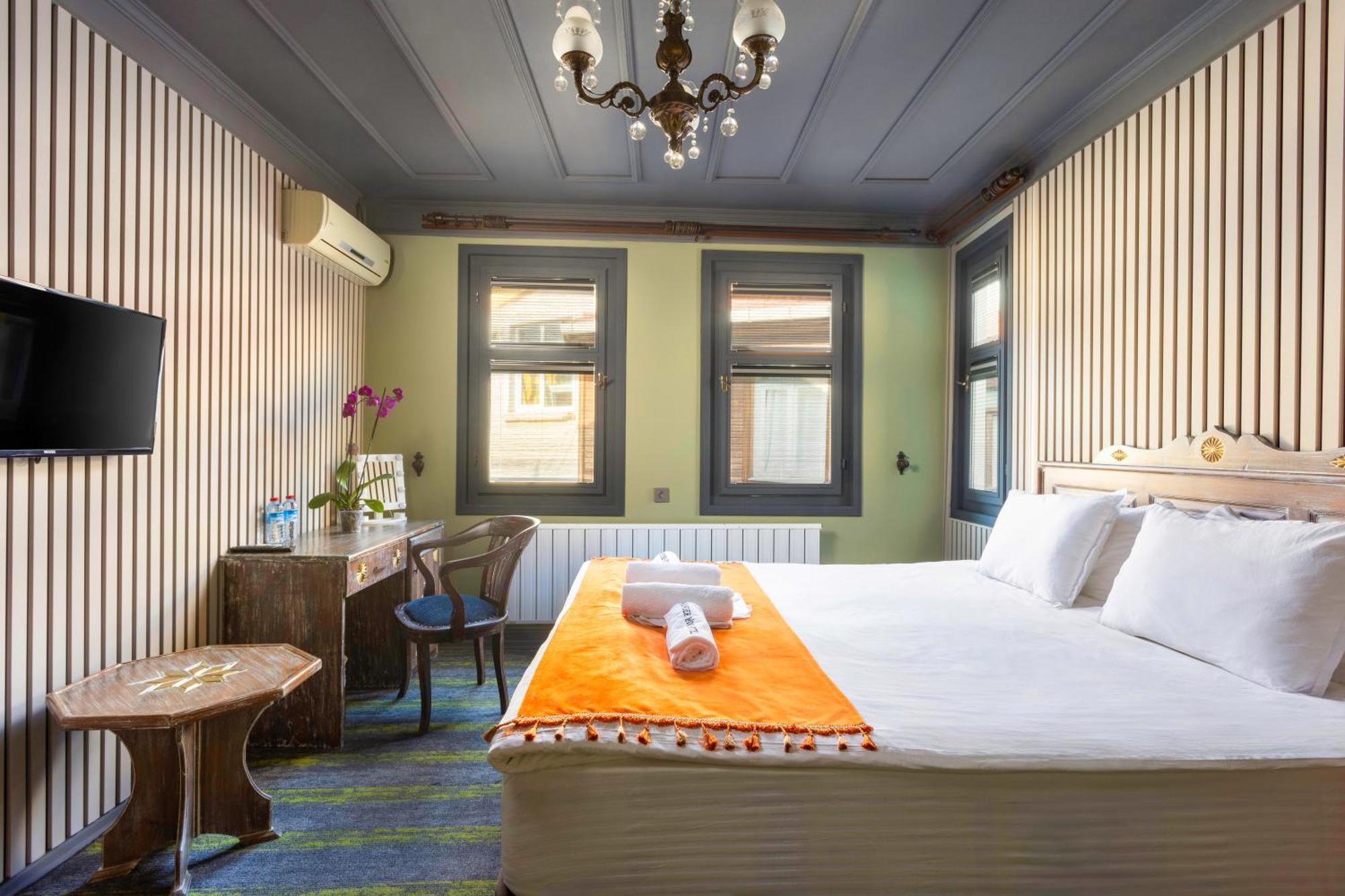 Wonder Wood Hotel อิสตันบูล ภายนอก รูปภาพ